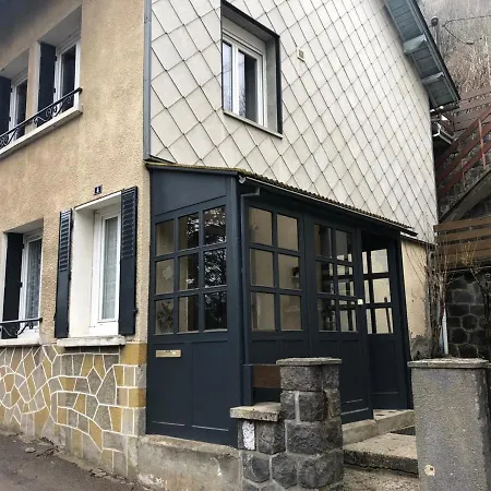 Maison Mont-dore, 5 Pieces, 8 Personnes - Fr-1-415-111 Ferienhaus